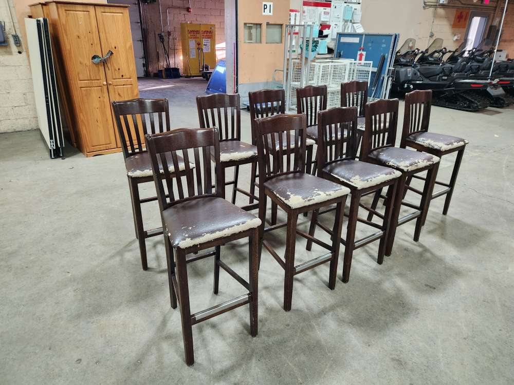 Set of 10 high chairs