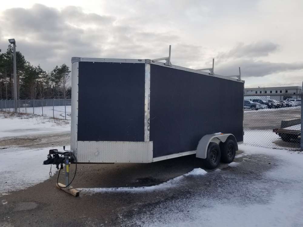 Enclosed trailer innov