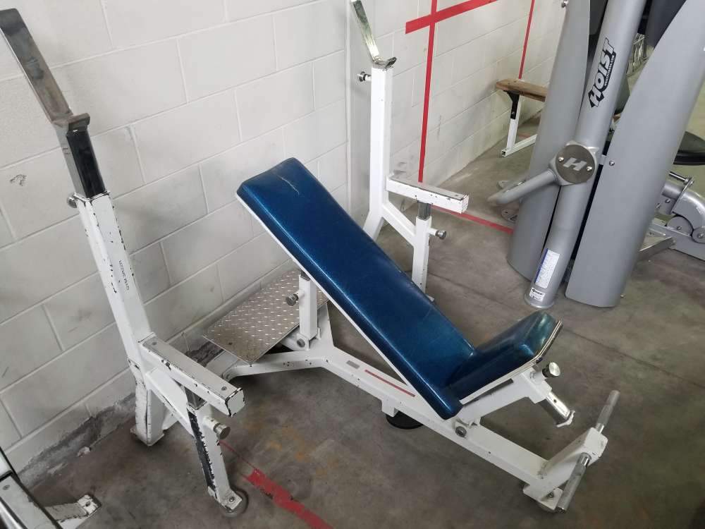 Incline seat for bench press